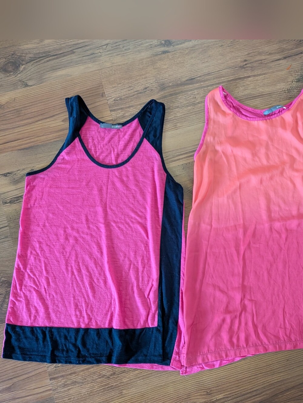 90s Smart Set 2 Pcs Pink and Black Colorblock Tank Tops